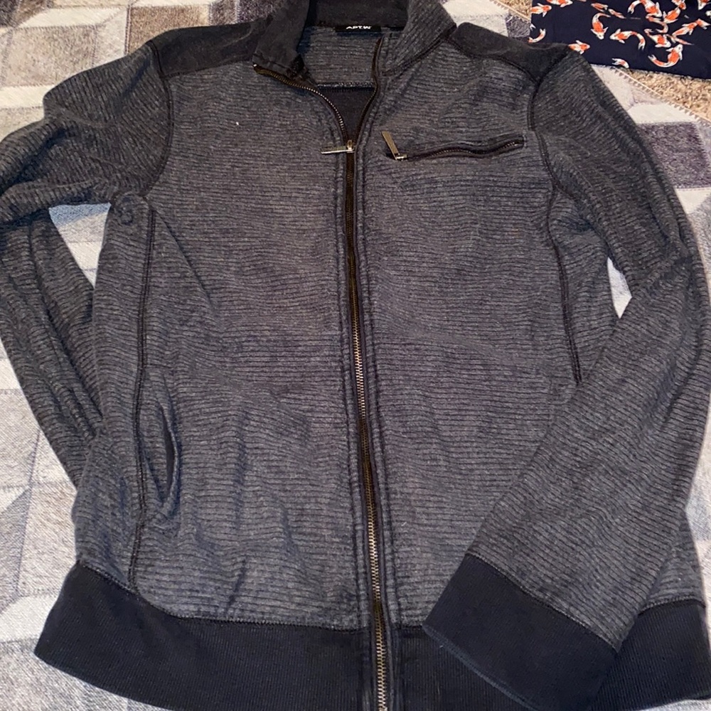 Men’s sweater